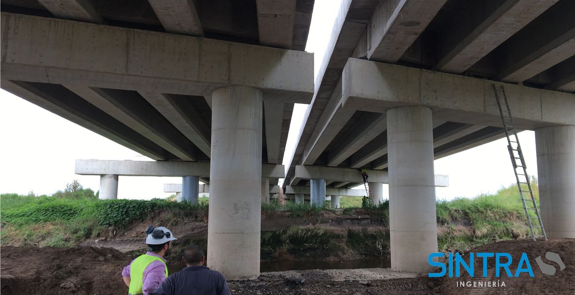 Simulación de ensayo de carga en puentes de hormigón armado