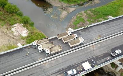 Simulación de ensayo de carga en puentes de hormigón armado