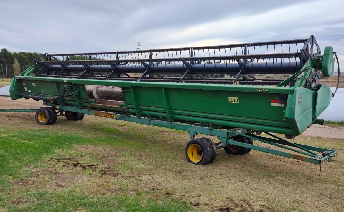 Cosechadora John Deere 9770, año 2012