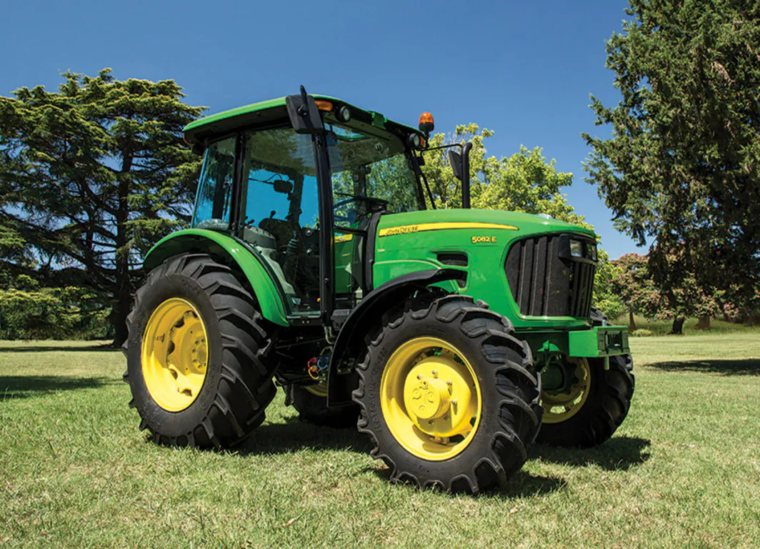 Tractor John Deere 5082E