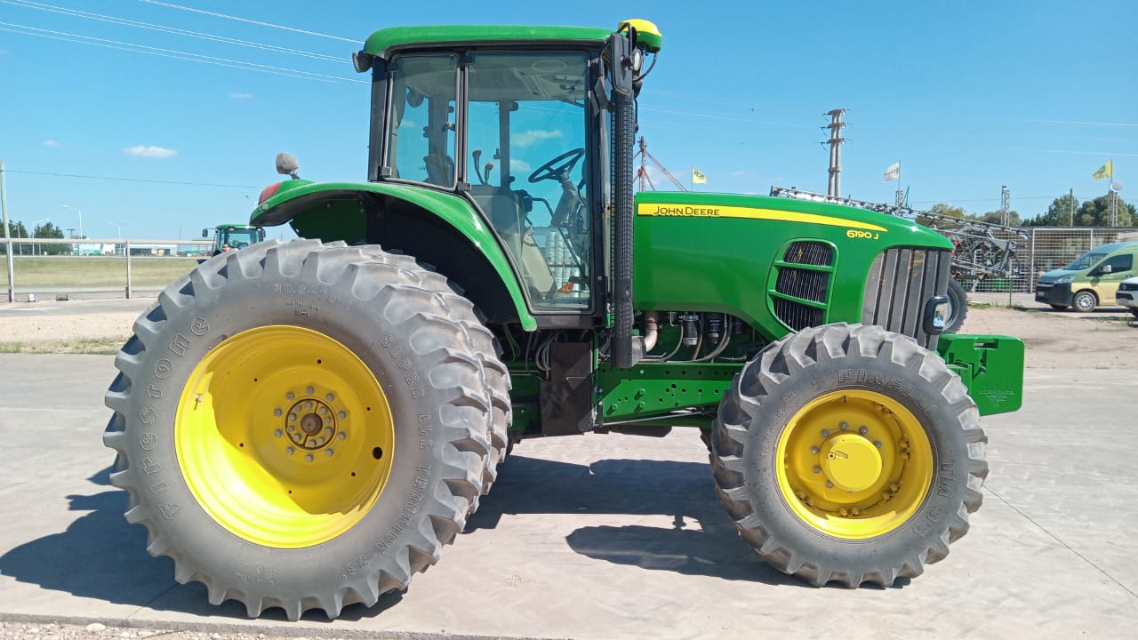 Tractor John Deere 6190J, año 2018