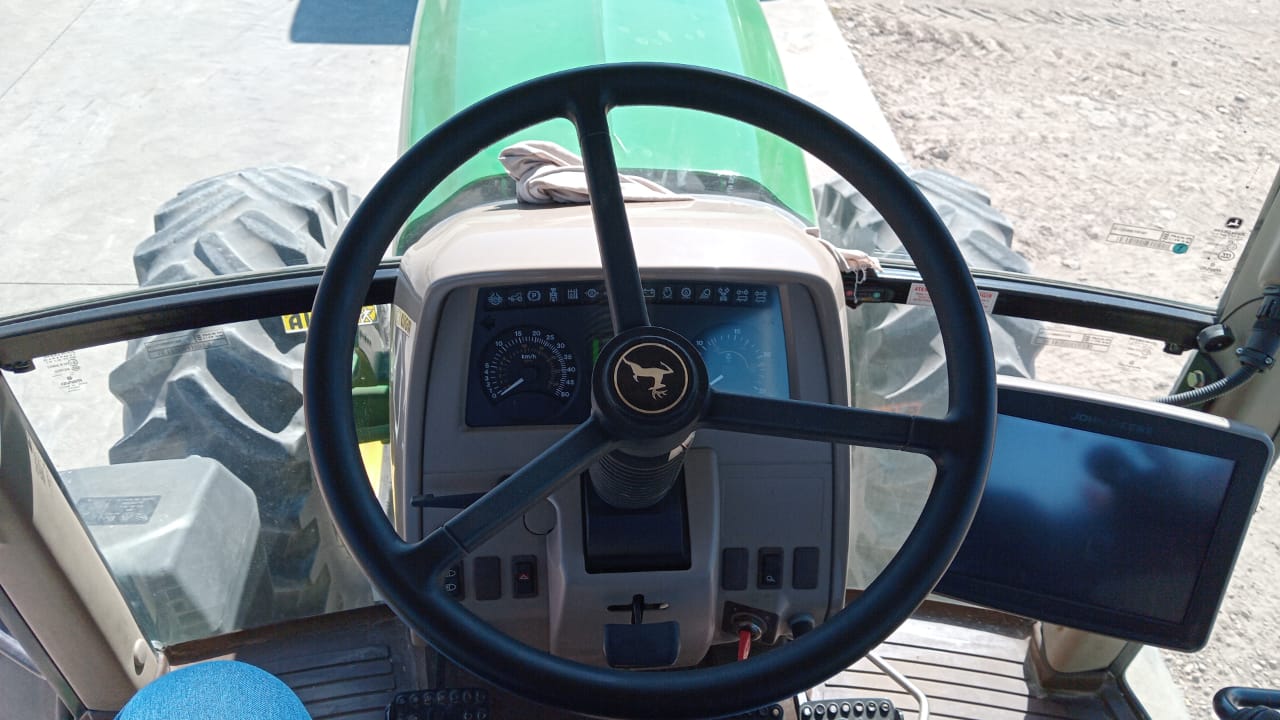 Tractor John Deere 6190J, año 2018