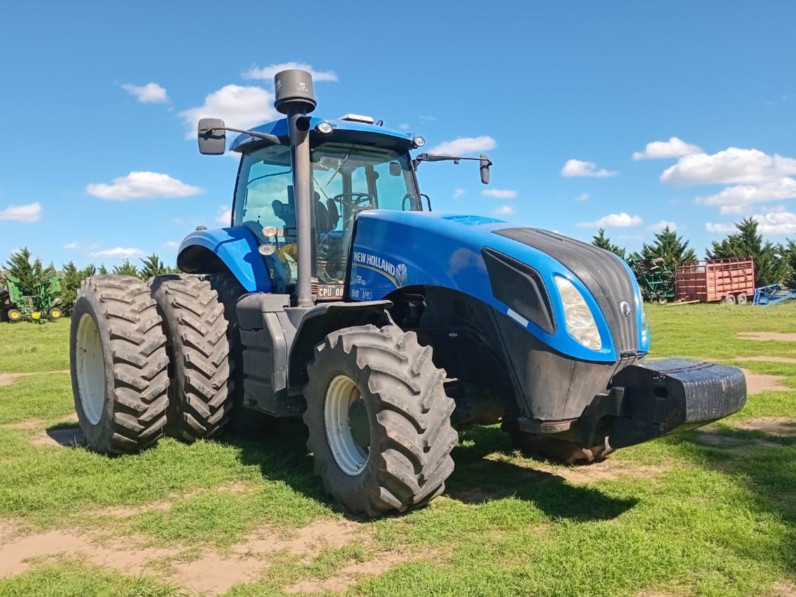 Tractor New Holland T8 355, año 2013