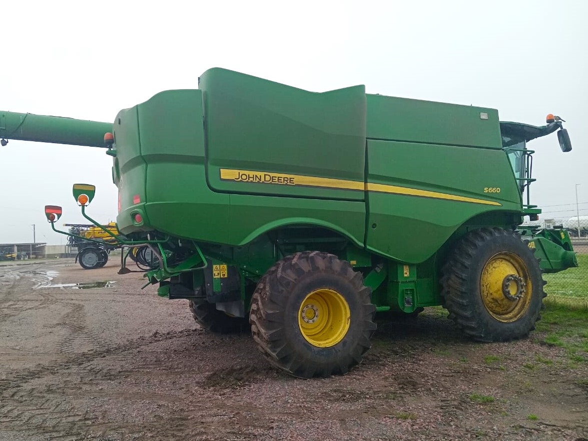 Cosechadora John Deere S660, año 2016